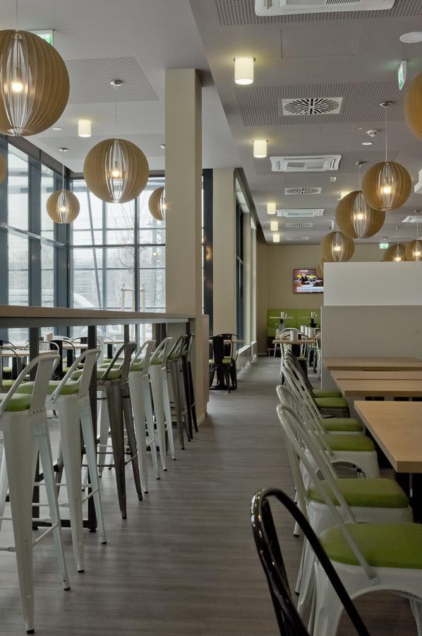 Hotel Super 8 By Wyndham West München