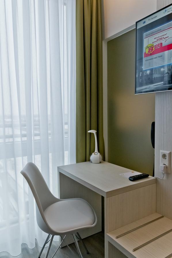 Super 8 By Wyndham West Hotel München