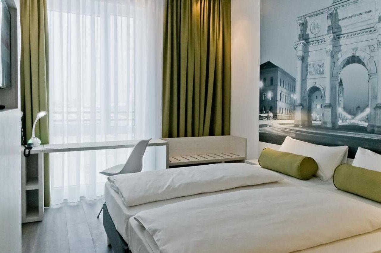 Super 8 By Wyndham West Hotel München